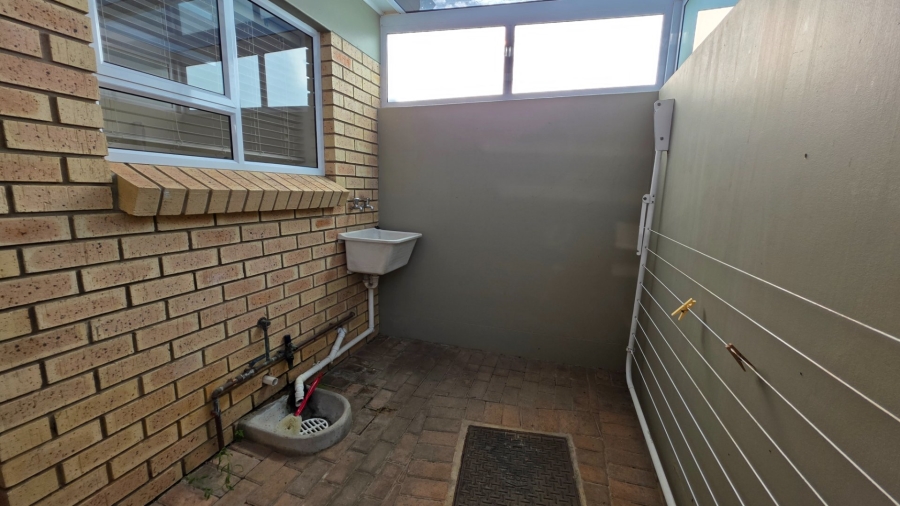 2 Bedroom Property for Sale in Groenkloof Retirement Village Western Cape